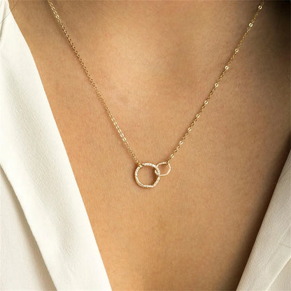 Dámsky vrstvený choker náhrdelník Hannah