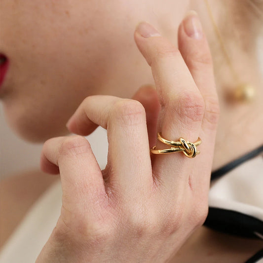 Elegantný otvorený prsteň Zara