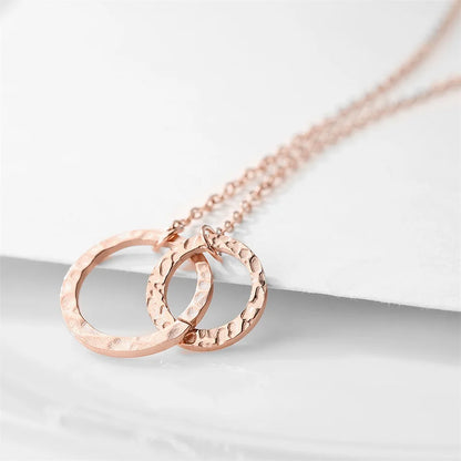 Dámsky vrstvený choker náhrdelník Hannah